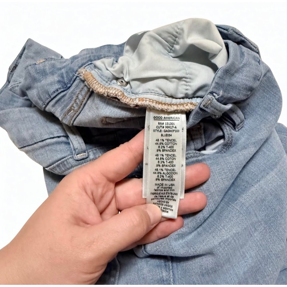 Good American Good Waist Light Wash Skinny Jeans Raw Hem Size 10/30 GAGWJF103 - Picture 6 of 6